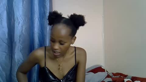 kiki online show from November 2025 06:51:01 PM