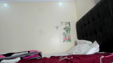 Snapshot of freaky_bad_girl chatting on March 2025 09:03:02 AM Sandra online show from March 2025 09:03:02 AM