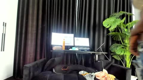 Sandra online show from March 2026 04:50:01 AM