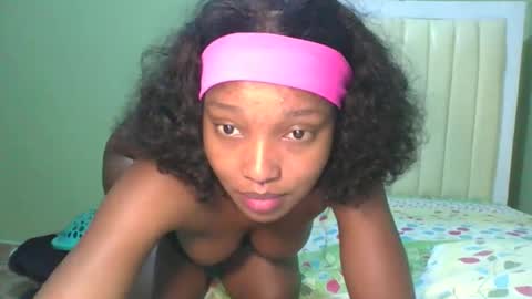 Freakydonna online show from April 2026 12:20:02 PM