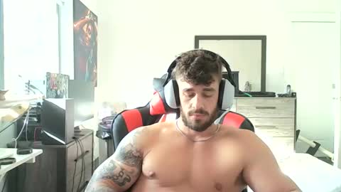 Snapshot of freakyfitking chatting on December 2024 07:53:02 PM freakyfitking online show from December 2024 07:53:02 PM