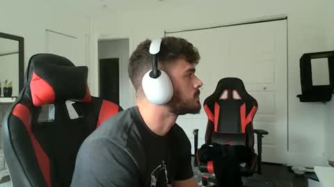 Snapshot of freakyfitking chatting on January 2025 07:50:01 PM freakyfitking online show from January 2025 07:50:01 PM