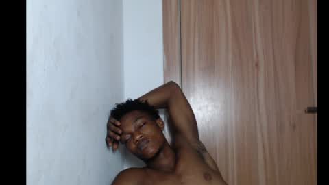 freakyslut30 online show from February 2025 02:40:02 AM