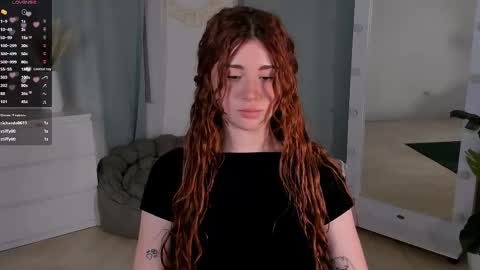 Snapshot of freckle_diyana chatting on November 2025 09:37:01 PM Diyana online show from November 2025 09:37:01 PM