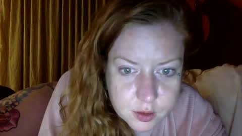 Snapshot of freckledfreaks chatting on February 2025 01:22:01 AM Me Myself Irene online show from February 2025 01:22:01 AM