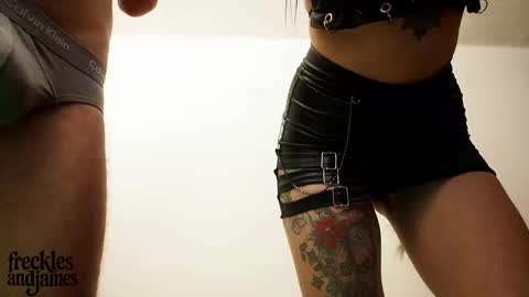 frecklesandjames online show from November 2025 05:46:02 PM