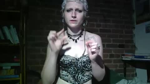 Snapshot of fred_reid chatting on May 2026 02:40:02 AM Lily Red online show from May 2026 02:40:02 AM