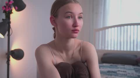 Amy online show from October 2025 04:22:02 AM