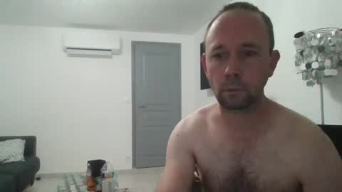 fredodu41 online show from December 2024 09:33:02 PM