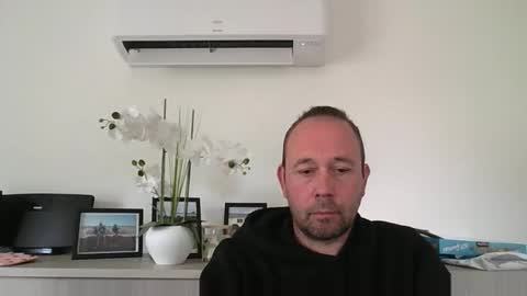 fredodu41 online show from April 2026 09:58:01 AM