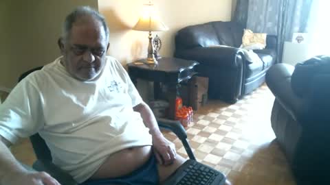 Snapshot of fredthetiger chatting on July 2026 07:29:02 PM fredthetiger online show from July 2026 07:29:02 PM