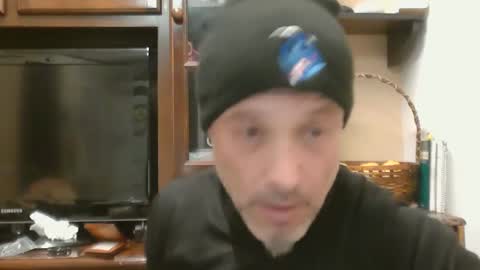 Snapshot of fredvisionavaquero chatting on December 2025 01:23:02 AM Alguien ms online show from December 2025 01:23:02 AM