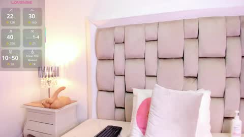 Frehia   online show from June 2026 02:33:01 PM