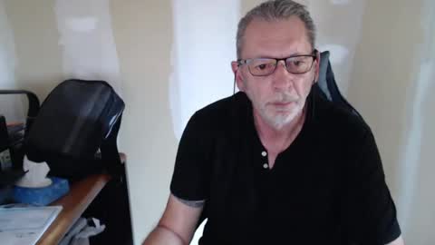 Snapshot of frenchforsexfriend chatting on August 2026 03:10:01 PM frenchforsexfriend online show from August 2026 03:10:01 PM