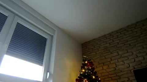 Horny french hard online show from December 2024 09:46:01 AM