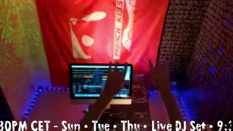 frenchkissdjfk online show from October 2025 04:35:02 PM