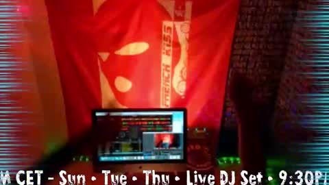 frenchkissdjfk online show from November 2025 06:01:02 PM