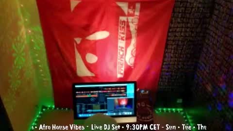 frenchkissdjfk online show from December 2025 05:07:02 PM