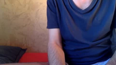 Snapshot of frenchy899 chatting on January 2025 01:24:02 PM Antoine online show from January 2025 01:24:02 PM