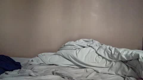 Snapshot of frenchy899 chatting on January 2025 07:17:02 AM Antoine online show from January 2025 07:17:02 AM
