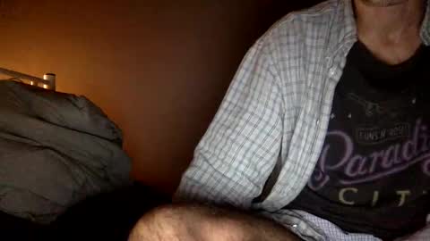 Snapshot of frenchy899 chatting on January 2025 10:02:01 PM Antoine online show from January 2025 10:02:01 PM