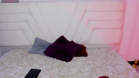 fresitalove01 online show from February 2026 03:21:01 PM