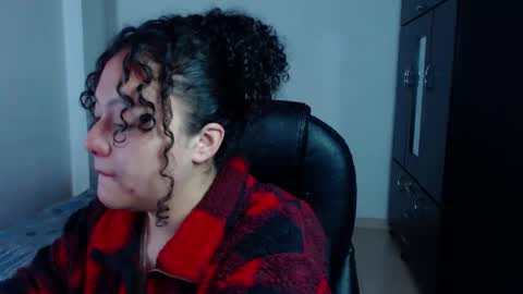 Snapshot of freud_x_louise1 chatting on December 2024 05:40:02 AM Louise  online show from December 2024 05:40:02 AM