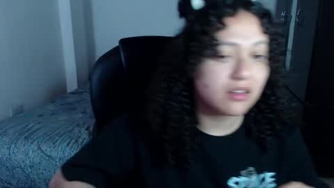 Snapshot of freud_x_louise1 chatting on December 2024 04:05:02 AM Louise  online show from December 2024 04:05:02 AM