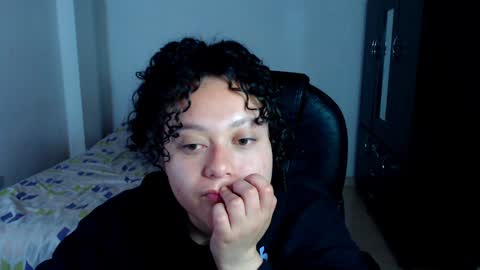 Snapshot of freud_x_louise1 chatting on January 2025 09:04:02 AM Louise  online show from January 2025 09:04:02 AM