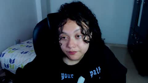 Snapshot of freud_x_louise1 chatting on January 2025 08:24:01 AM Louise  online show from January 2025 08:24:01 AM