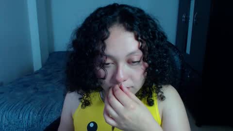 Snapshot of freud_x_louise1 chatting on November 2025 04:03:01 AM Louise  online show from November 2025 04:03:01 AM