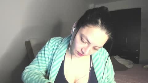 Snapshot of freya_shaik_ chatting on February 2025 03:01:02 AM freya_shaik_ online show from February 2025 03:01:02 AM