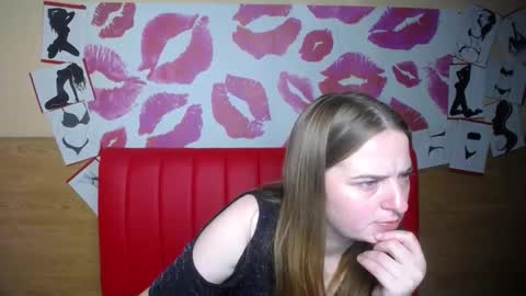 FreyaDak online show from December 2025 06:25:01 PM