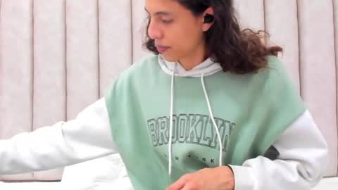 FreyaMoller  online show from April 2026 07:11:02 PM