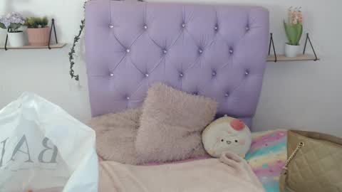 Snapshot of freyja_01 chatting on September 2025 09:25:02 PM Freyja online show from September 2025 09:25:02 PM