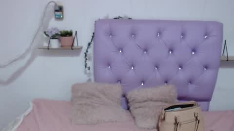 Snapshot of freyja_01 chatting on October 2025 10:54:02 PM Freyja online show from October 2025 10:54:02 PM