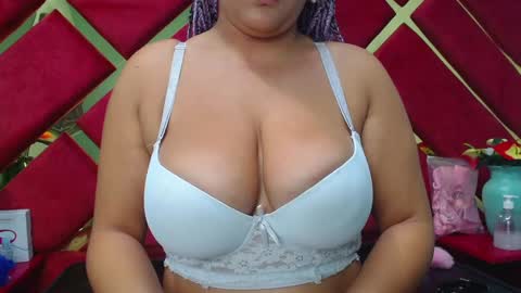 Snapshot of freyja_naugthy chatting on February 2025 03:52:02 PM freyja_naugthy online show from February 2025 03:52:02 PM