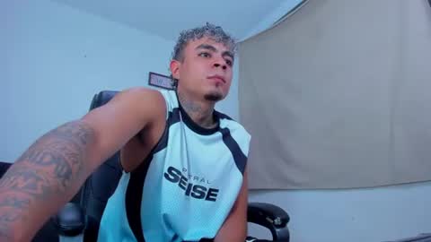 Snapshot of freyva_ chatting on July 2026 02:05:17 AM freyva_ online show from July 2026 02:05:17 AM
