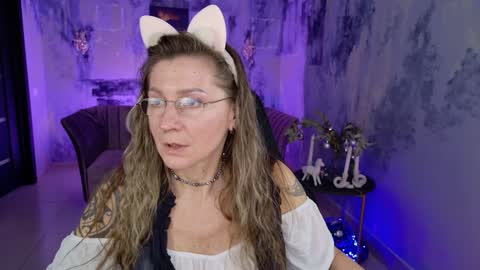 Frida Tander online show from December 2024 04:52:01 PM