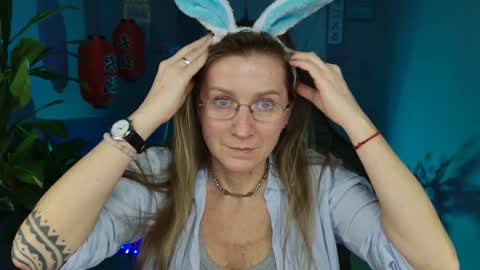 Frida Tander online show from December 2024 03:13:01 PM