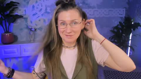 Frida Tander online show from February 2025 02:37:01 PM