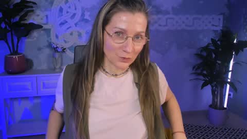 Frida Tander online show from February 2025 08:42:02 PM