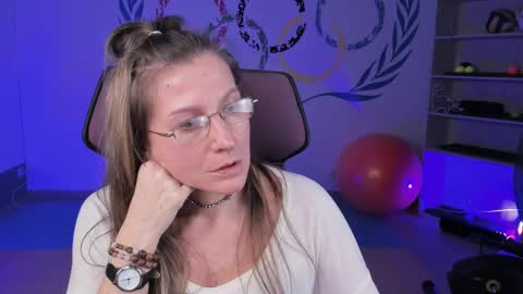 Frida Tander online show from February 2025 06:35:01 PM