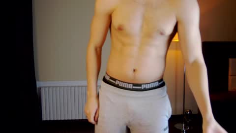 Snapshot of friend123211 chatting on February 2025 12:30:01 AM Viktor online show from February 2025 12:30:01 AM