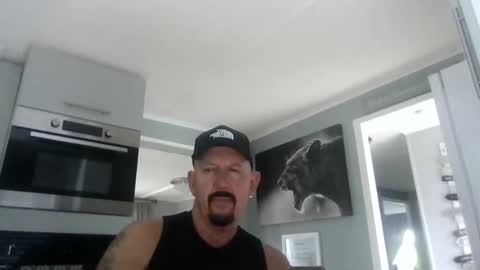 Snapshot of friskyneedsum chatting on October 2025 02:38:01 PM bob online show from October 2025 02:38:01 PM