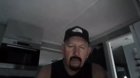 Snapshot of friskyneedsum chatting on November 2025 04:08:01 PM bob online show from November 2025 04:08:01 PM