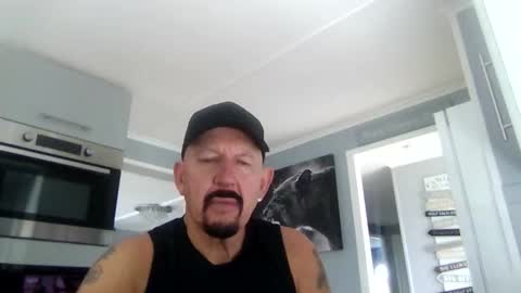 Snapshot of friskyneedsum chatting on November 2025 10:15:02 AM bob online show from November 2025 10:15:02 AM