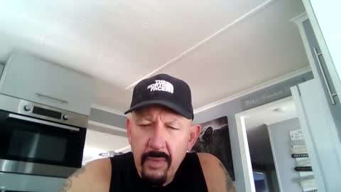 Snapshot of friskyneedsum chatting on November 2025 10:52:02 AM bob online show from November 2025 10:52:02 AM