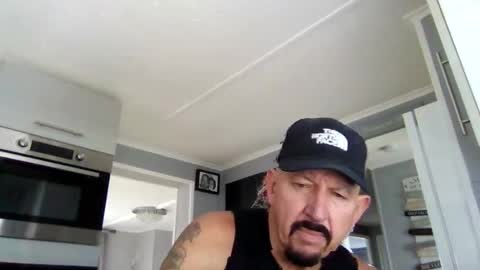 Snapshot of friskyneedsum chatting on November 2025 01:22:01 PM bob online show from November 2025 01:22:01 PM