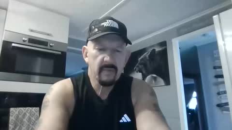 Snapshot of friskyneedsum chatting on November 2025 02:28:02 PM bob online show from November 2025 02:28:02 PM